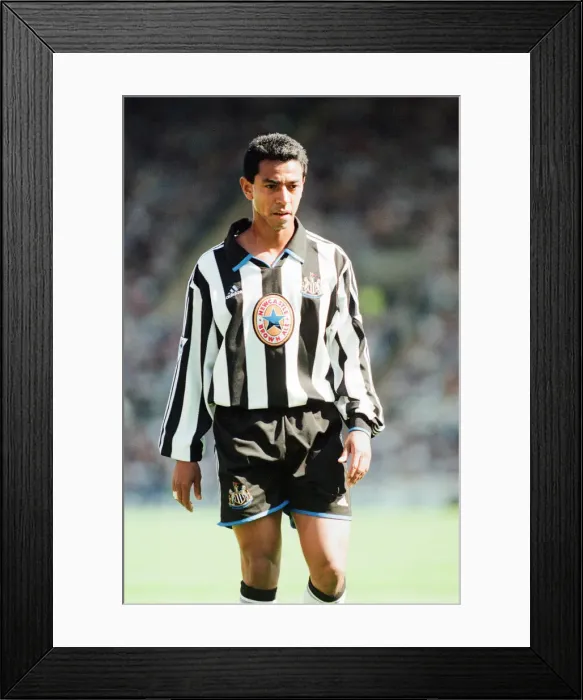 Framed Print : Newcastle 3-3 Wimbledon, Premier league match at St James Park, Saturday 21st August 1999 Framed Print : Newcastle 3-3 Wimbledon, Premier league match at St James Park, Saturday 21st August 1999