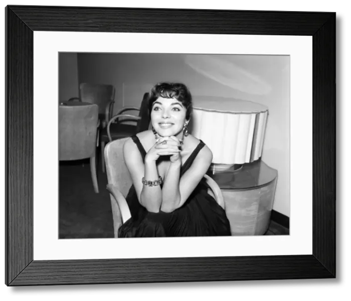 Framed Print : Joan Collins, actress, pictured at home, with family and friends, London Framed Print : Joan Collins, actress, pictured at home, with family and friends, London