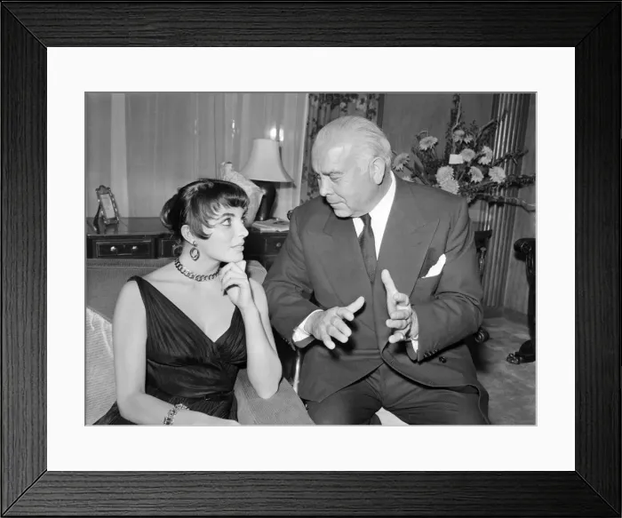 Framed Print : Joan Collins, actress, pictured at home, with family and friends, London Framed Print : Joan Collins, actress, pictured at home, with family and friends, London