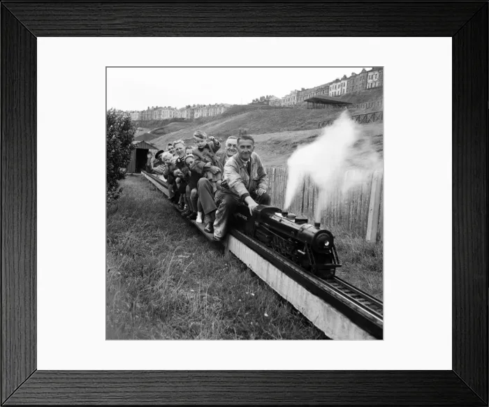 Framed Print : Holiday scenes at Whitley Bay in North Tyneside, Tyne and Wear. 13th August 1949 Framed Print : Holiday scenes at Whitley Bay in North Tyneside, Tyne and Wear. 13th August 1949