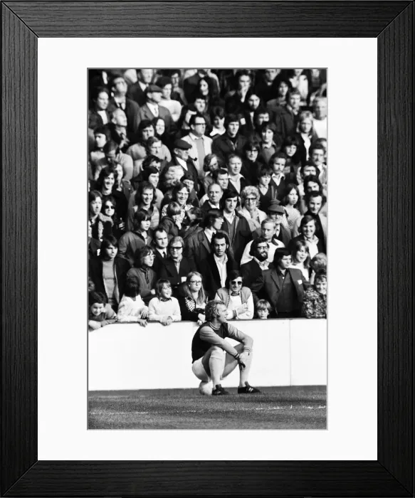 Framed Print : English League Division One match at Upton Park. West Ham 0 v Derby County 0 Framed Print : English League Division One match at Upton Park. West Ham 0 v Derby County 0