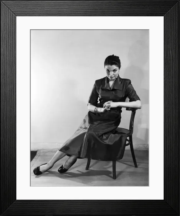 Framed Print : Joan Collins, modelling for Daily Herald Women Sence Feature, 31st December 1951