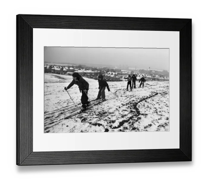 Framed Print : Ilmington Road School pupils skiing. 4th February 1976