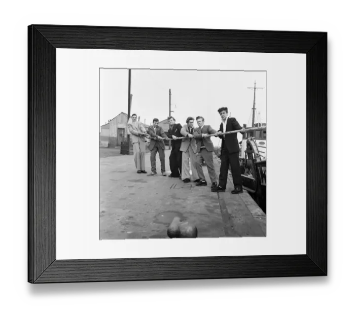 Framed Print : Dockside Dandies including David Goldspink, 17, Ray Winney, 16, Johnny Ball, 16