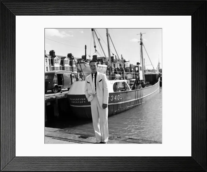 Framed Print : A new craze - Fancy suits worn by trawler fishermen at Lowestoft, Suffolk