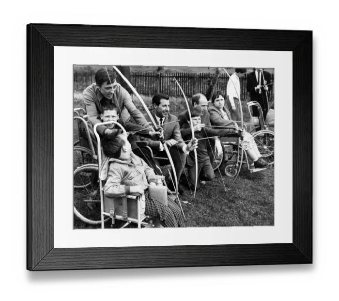 Framed Print : Newcastle United footballers, Tommy Knox, Ron McGarry, Jim Iley Framed Print : Newcastle United footballers, Tommy Knox, Ron McGarry, Jim Iley