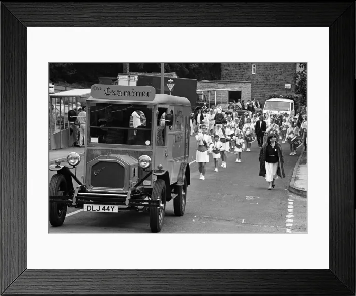 Framed Print : Hundreds lined streets to watch the annual Skelmanthorpe carnival procession through