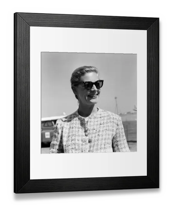 Framed Print : Lauren Bacall arriving at London Airport from Rome. 18th June 1959