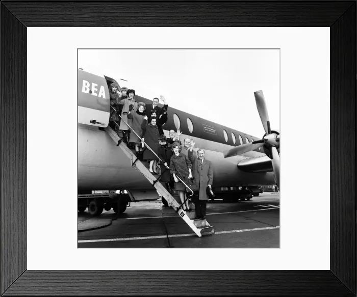 Framed Print : Meet The Beatles Competition Winners, run by the Sunday Mirror Newspaper