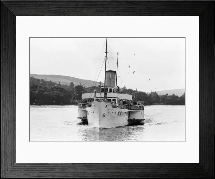 Framed Print : The Maid of the Loch seen here approaching the Balloch Pier Framed Print : The Maid of the Loch seen here approaching the Balloch Pier