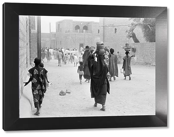 Women carrying pots to market in Timbuktu 23rd May 1976