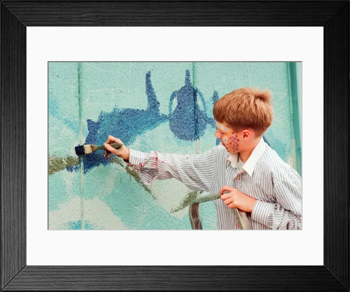 Framed Print : Thornaby Community Centre, youngsters hard at work painting Framed Print : Thornaby Community Centre, youngsters hard at work painting