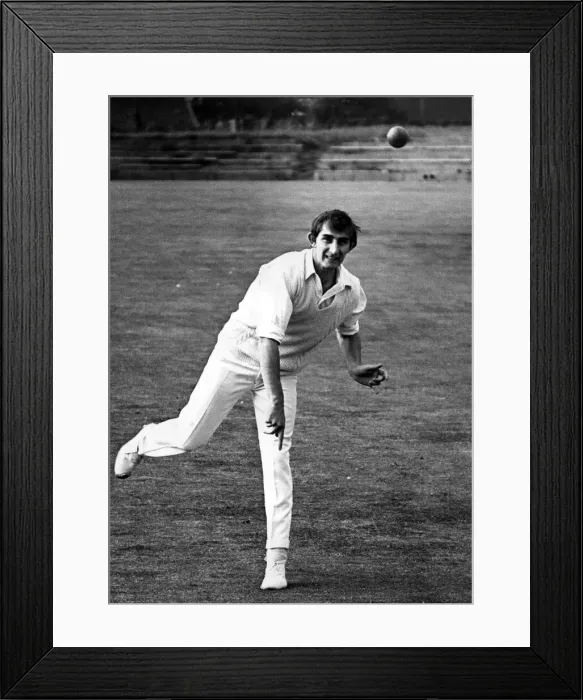 Framed Print : Alan Old kept Middlesbrough on the title trail with his match-winning 7-52 against second