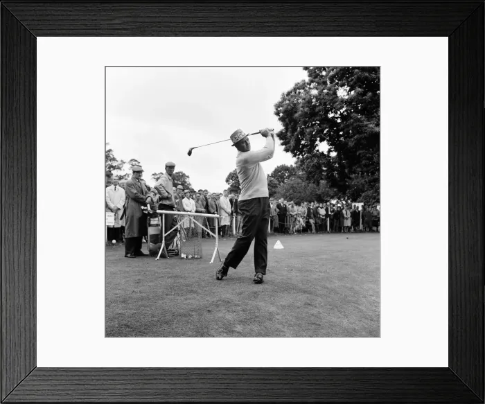 Framed Print : Teacher International Senior Professional Golf Championship at Wentworth, 12th July 1964 Framed Print : Teacher International Senior Professional Golf Championship at Wentworth, 12th July 1964