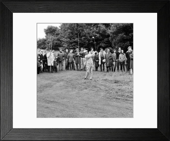 Framed Print : Teacher International Senior Professional Golf Championship at Wentworth, 12th July 1964