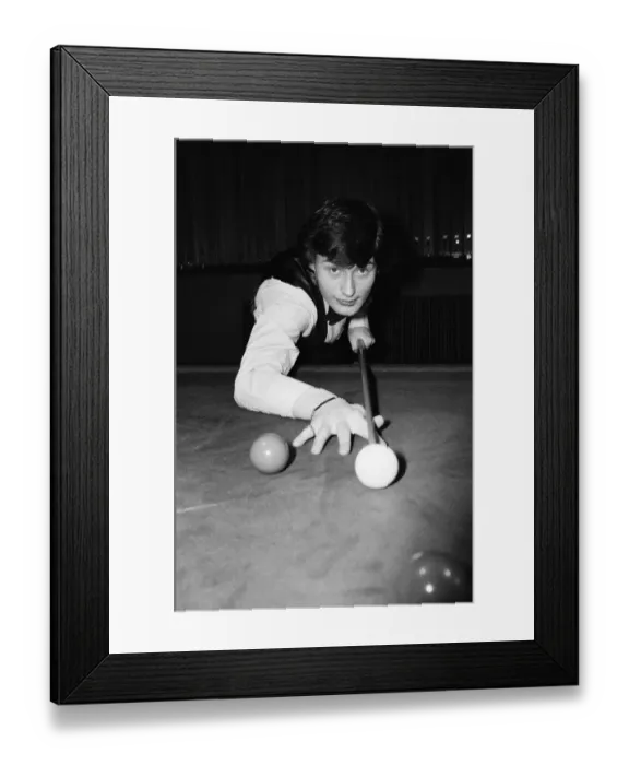 Framed Print : Snooker player Jimmy White pictured at the table at Kingston Snooker Hall where he Framed Print : Snooker player Jimmy White pictured at the table at Kingston Snooker Hall where he