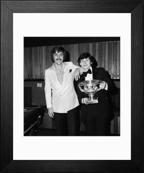 Framed Print : Snooker player Jimmy White pictured receiving a trophy from Cliff Thorburn at Kingston Framed Print : Snooker player Jimmy White pictured receiving a trophy from Cliff Thorburn at Kingston