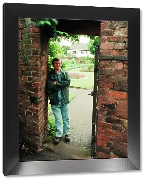 Entrance to Secret Garden, Reynolds Park, Woolton, Liverpool, 1st September 1994