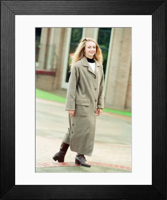 Framed Print : Model, Lindsay, Clothing, Fashion, Liverpool, 7th September 1994 Framed Print : Model, Lindsay, Clothing, Fashion, Liverpool, 7th September 1994