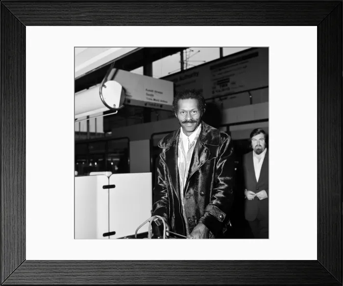 Framed Print : Chuck Berry arriving at Heathrow airport, London. 7th March 1975 Framed Print : Chuck Berry arriving at Heathrow airport, London. 7th March 1975