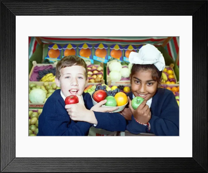 Framed Print : Juicy subject... Deighton High pupils Thomas Hudson and Ajit Singh sample the goods Framed Print : Juicy subject... Deighton High pupils Thomas Hudson and Ajit Singh sample the goods