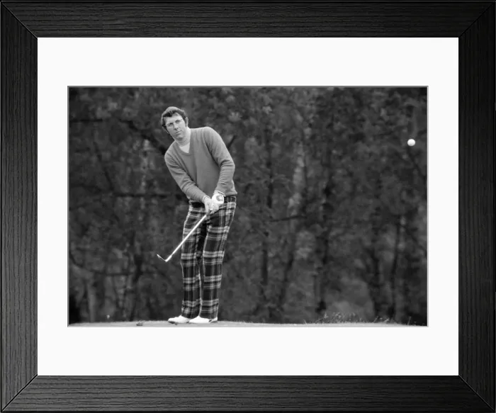Framed Print : 1974 Piccadilly World Match Play Championship at Wentworth, Friday 11th October 1974 Framed Print : 1974 Piccadilly World Match Play Championship at Wentworth, Friday 11th October 1974