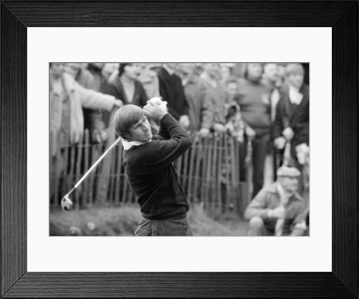 Framed Print : 1974 Piccadilly World Match Play Championship at Wentworth, Friday 11th October 1974 Framed Print : 1974 Piccadilly World Match Play Championship at Wentworth, Friday 11th October 1974