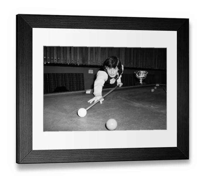 Framed Print : Snooker player Jimmy White pictured at the table at Kingston Snooker Hall where he Framed Print : Snooker player Jimmy White pictured at the table at Kingston Snooker Hall where he