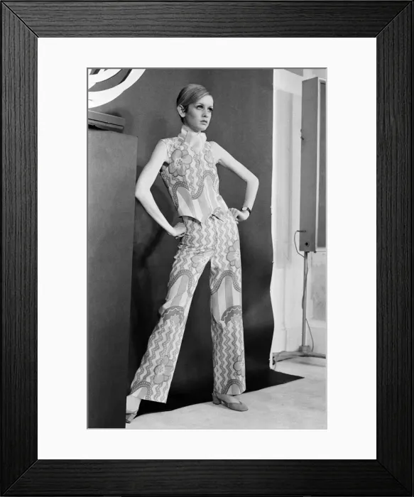 Framed Print : Twiggy launches new collection, The Twiggy Look Collection