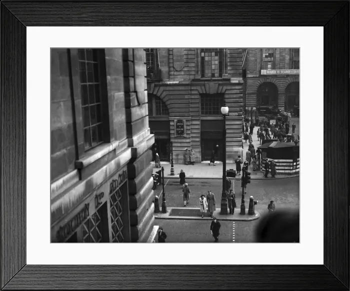 Framed Print : VE Day celebrations in Central London to mark the Allied victory in Europe at the end of Framed Print : VE Day celebrations in Central London to mark the Allied victory in Europe at the end of