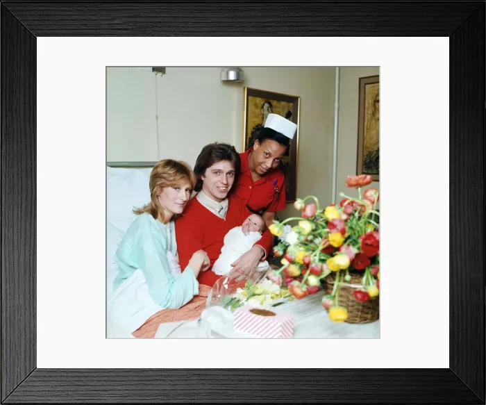 Framed Print : Georgie Fame and his wife Nicolette (the former Marchioness of Londonderry Framed Print : Georgie Fame and his wife Nicolette (the former Marchioness of Londonderry