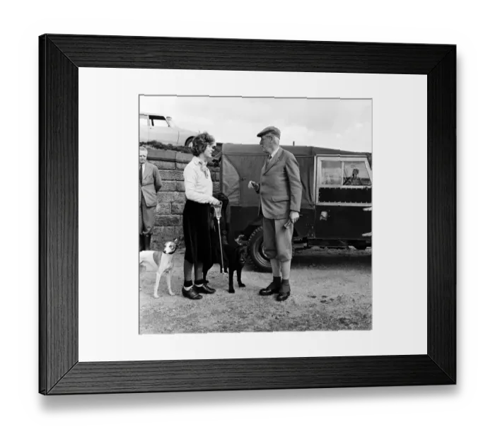 Framed Print : Prime Minister Harold Macmillan with Her Grace the Duchess of Devonshire