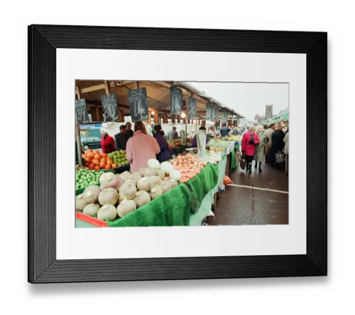 Framed Print : Stockton Fruit and Vegetable Market, Stockton, North East England, 13th January 1993 Framed Print : Stockton Fruit and Vegetable Market, Stockton, North East England, 13th January 1993