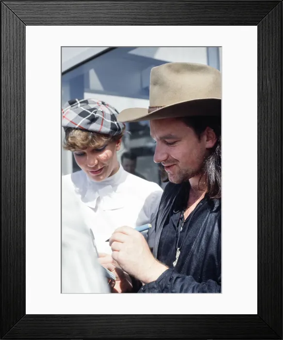 Framed Print : Bono, lead singer of Irish Rock group U2, pictured upon arrival in Glasgow Framed Print : Bono, lead singer of Irish Rock group U2, pictured upon arrival in Glasgow
