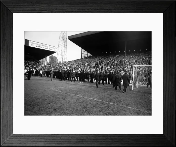 Framed Print : Aston Villa v Rangers match at Villa Park, which was later abandoned after a pitch Framed Print : Aston Villa v Rangers match at Villa Park, which was later abandoned after a pitch