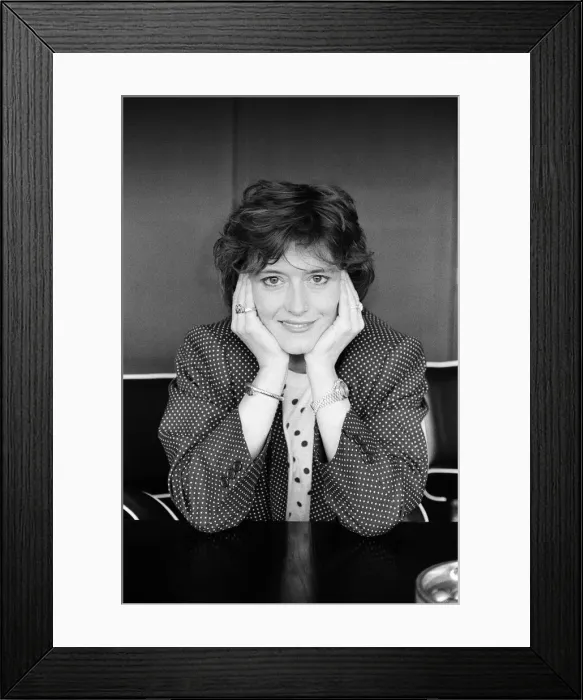 Framed Print : Singer Linda Thompson, who has just released a new solo album following her split