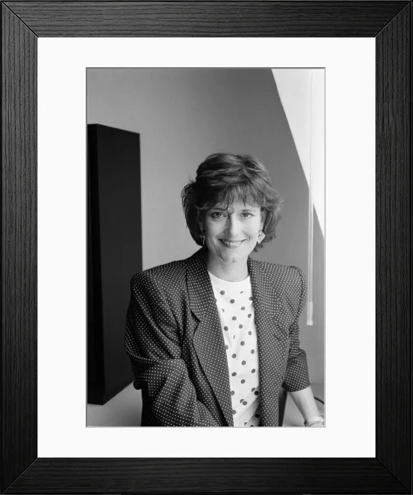 Framed Print : Singer Linda Thompson, who has just released a new solo album following her split Framed Print : Singer Linda Thompson, who has just released a new solo album following her split