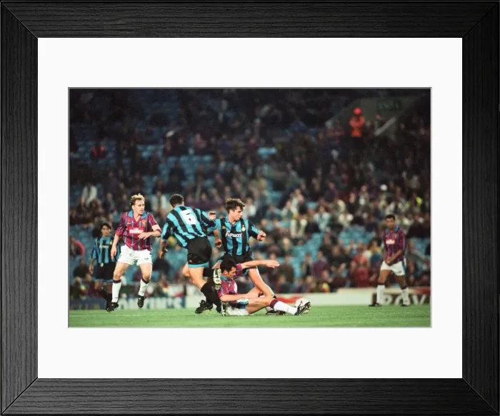 Framed Print : UEFA Cup match second leg, Aston Villa 1- 0 Inter Milan, held at Villa Park Framed Print : UEFA Cup match second leg, Aston Villa 1- 0 Inter Milan, held at Villa Park