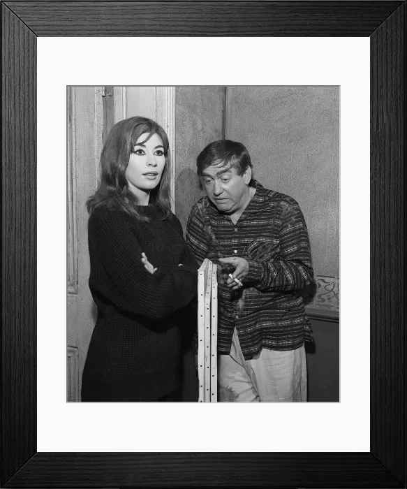 Framed Print : Y2K Tony Hancock and Nanette Newman on set at Elstree Studios during filming of Framed Print : Y2K Tony Hancock and Nanette Newman on set at Elstree Studios during filming of