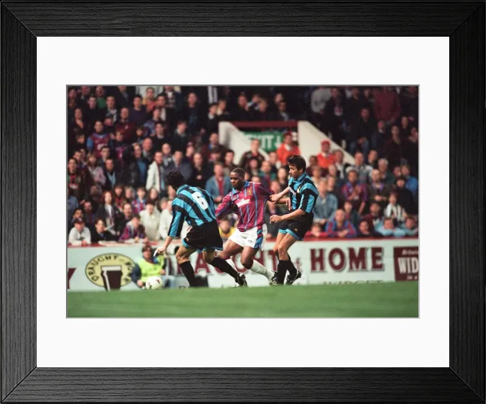Framed Print : UEFA Cup match second leg, Aston Villa 1- 0 Inter Milan, held at Villa Park Framed Print : UEFA Cup match second leg, Aston Villa 1- 0 Inter Milan, held at Villa Park