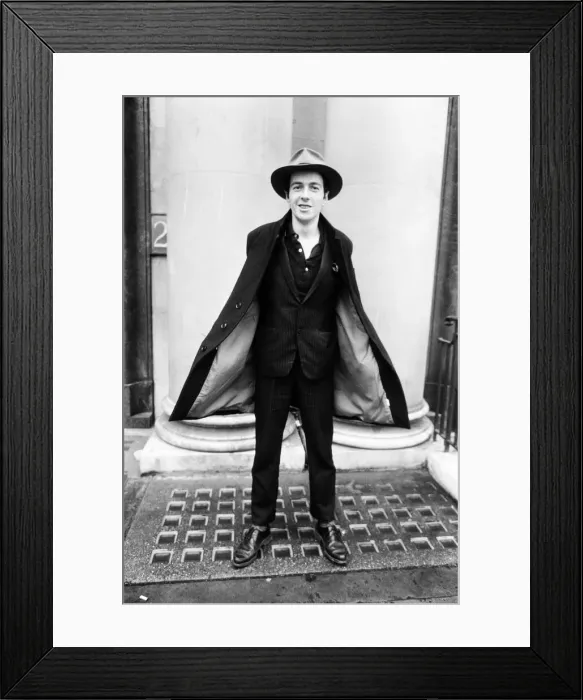Framed Print : Joe Strummer, lead vocalist of English punk rock band The Clash. 16th January 1981 Framed Print : Joe Strummer, lead vocalist of English punk rock band The Clash. 16th January 1981