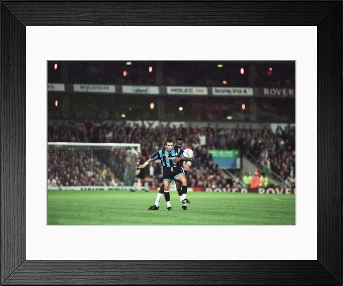 Framed Print : UEFA Cup match second leg, Aston Villa 1- 0 Inter Milan, held at Villa Park Framed Print : UEFA Cup match second leg, Aston Villa 1- 0 Inter Milan, held at Villa Park