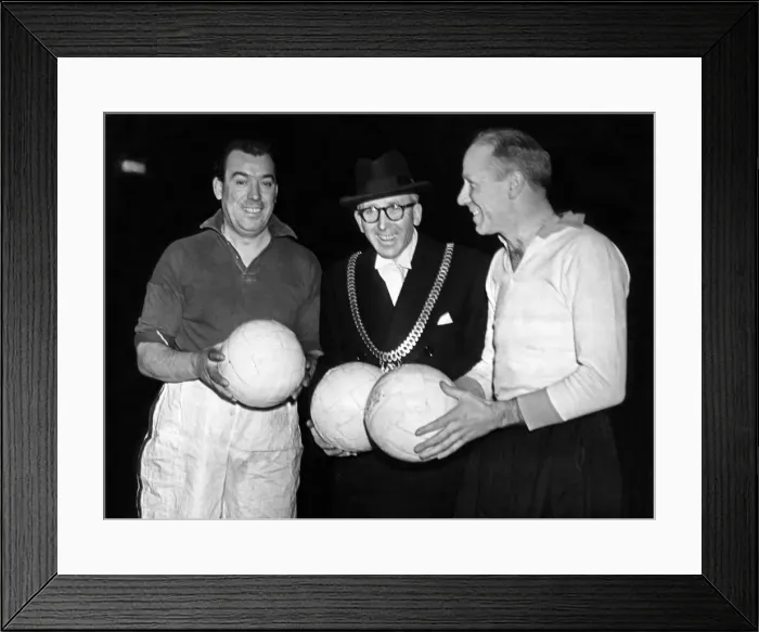 Framed Print : January 24, 1950. The Liverpool Echo Reunion of Everton and Liverpool Stalwarts