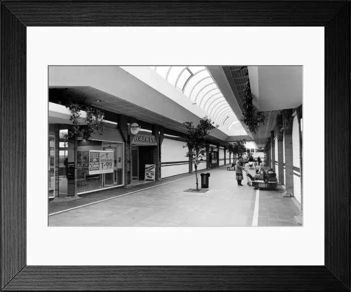 Framed Print : Parkway shopping Centre in Coulby Newham, Middlesbrough. 18th April 1986