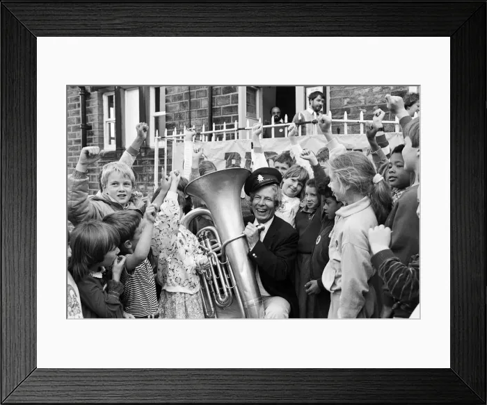 Framed Print : Cor Blimey - its Derek Jameson... Radio 2 star Derek Framed Print : Cor Blimey - its Derek Jameson... Radio 2 star Derek