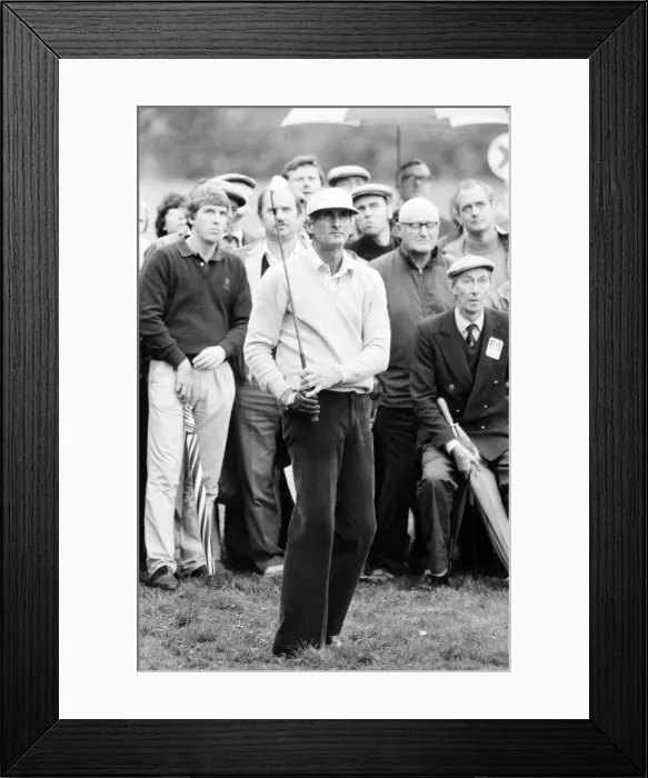 Framed Print : 1983 SuntoryWorld Match Play Championship at Wentworth, Friday 7th October 1983 Framed Print : 1983 SuntoryWorld Match Play Championship at Wentworth, Friday 7th October 1983