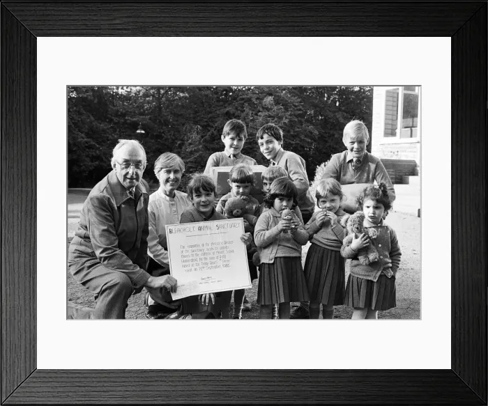 Framed Print : Head girl Zoe Leeper presents a £101 cheque from The Mount School, Edgerton Framed Print : Head girl Zoe Leeper presents a £101 cheque from The Mount School, Edgerton