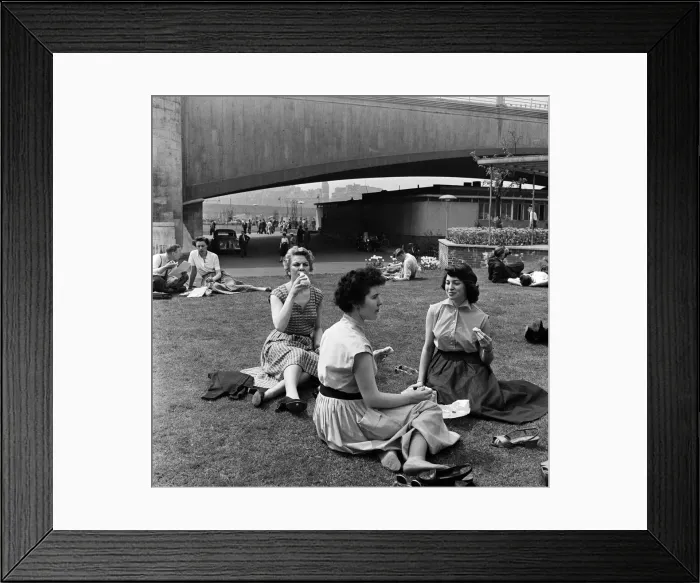 Framed Print : The end of a lunch time picnic at the Exhibition Southbank Garden Framed Print : The end of a lunch time picnic at the Exhibition Southbank Garden