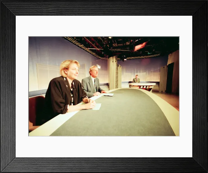 Framed Print : Sue Beardsmore & David Davies, Presenters, Midlands Today Framed Print : Sue Beardsmore & David Davies, Presenters, Midlands Today