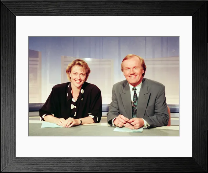 Framed Print : Sue Beardsmore & David Davies, Presenters, Midlands Today Framed Print : Sue Beardsmore & David Davies, Presenters, Midlands Today